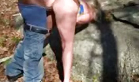 Màu đỏ lớn ở sex nhat java sau mông