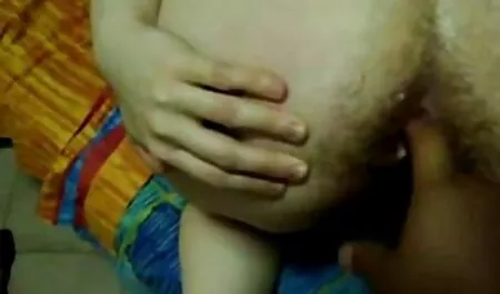 Bon biến phim xet nhat khong che mình trong đàn hồi lót phụ nữ.
