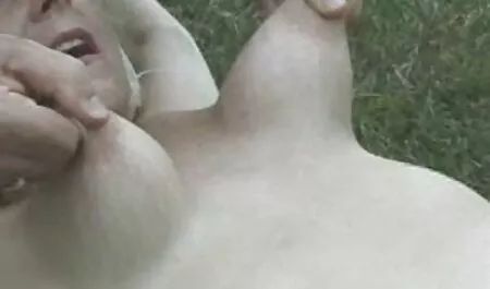 Cô gái da trắng thích cảm giác phim sex nhat không che của bạn trai đen đít