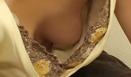 Người châu trang phim sex nhật bản á hát karaoke và cô mặt.