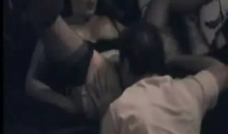 Tóc đỏ, đồng tính trong âm đạo phim jav nhat ban khong che kiếm tiền