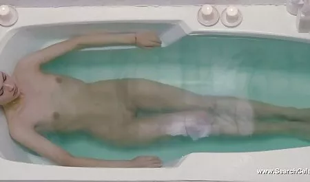Cô đầu hàng cho một người với một khẩu súng lớn. phim sex hay nhat nhật bản