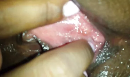 Giày Vui Vẻ, Cho Thấy Cơ Thể Trần Truồng sex nhật full Ở Đáy Con Sông
