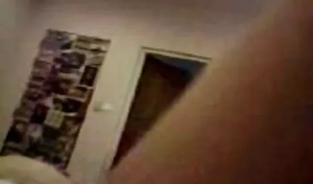 Bà hút cao su cứng, và đẩy chúng vào trong âm sex jav nhat đạo.