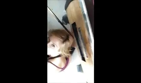 Một người đàn ông đã cho những người phụ nữ béo để hút mà không sợ rằng cô japan sex khong che sẽ cắn gà của mình.
