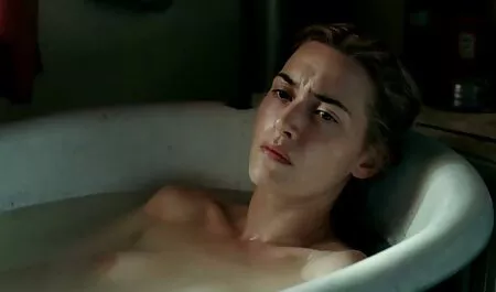 Sinh viên trẻ tuổi từ mulatto đường phim sex nhat ban java phố và bạn trai cô là người da trắng
