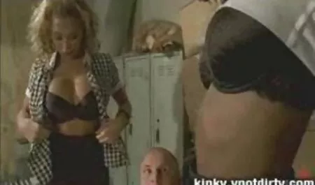 Anya, tiểu thuyết tình mình với sex nhat hd một dương vật giả màu hồng.